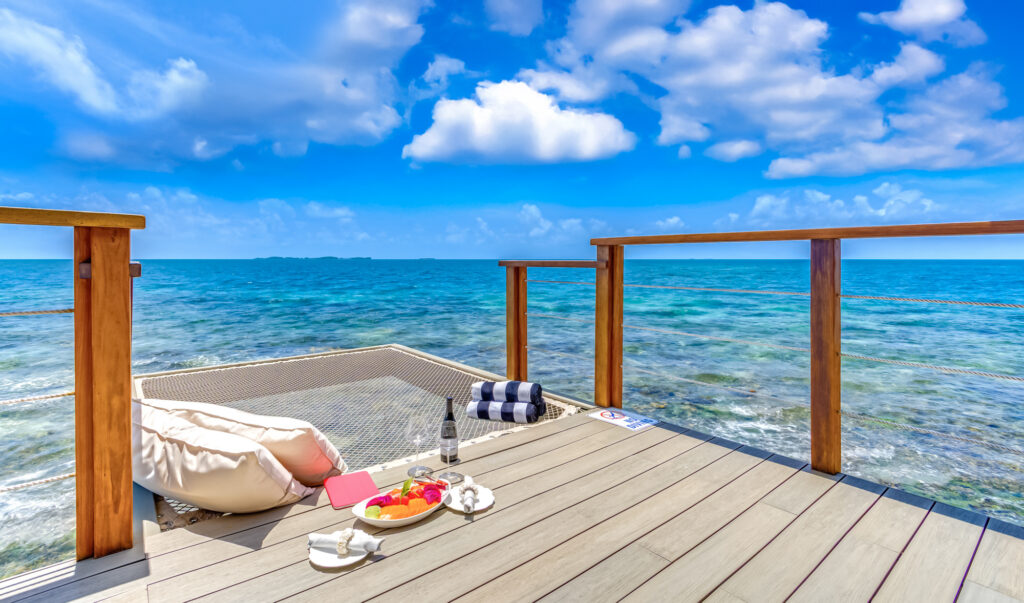 belize_private_island_resort_grand_villa_deck_hammock-Den_SM